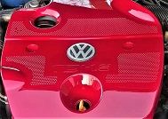 průsvitná Candy Apple Red červená na krytu motoru